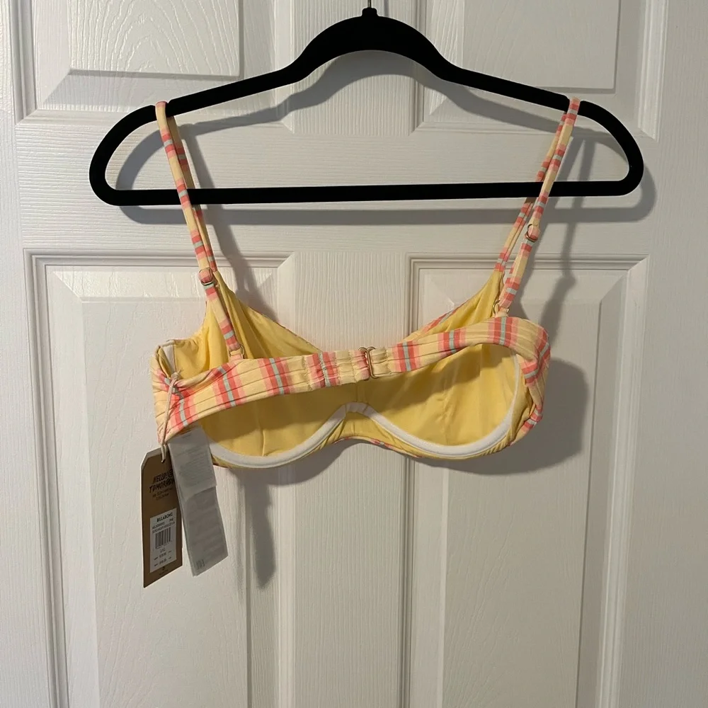 Billabong Swim Top (NWT) - Picture 3 of 3